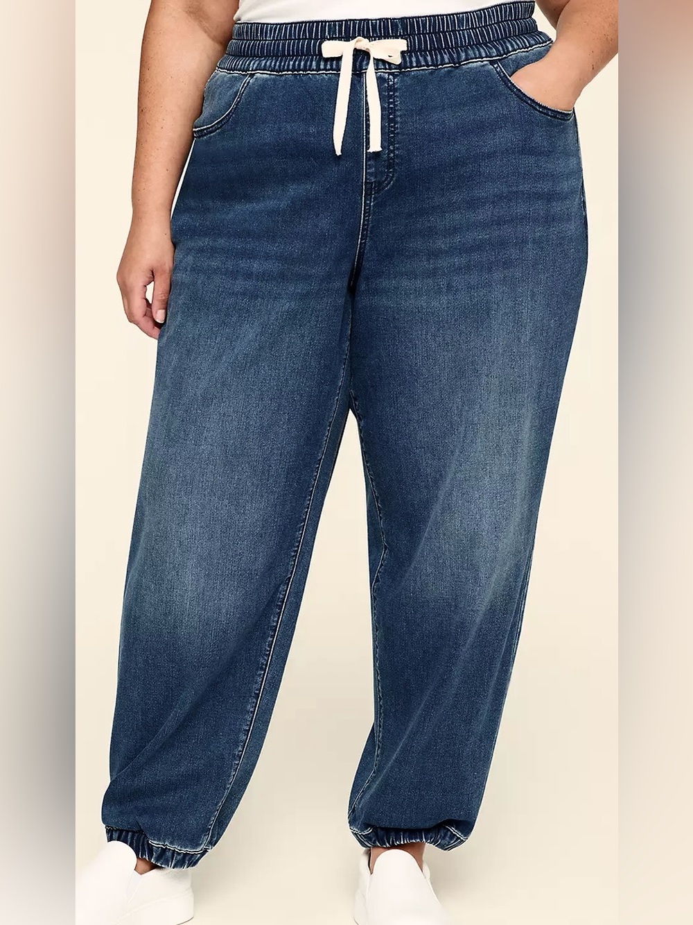 Lane Bryant • 18 • Pull On Cloud Knit Denim Jogger Relaxed Jeans Medium Wash